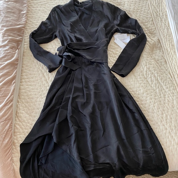 NWT Equipment Adisa Wrap Dress size 2 - Picture 3 of 5